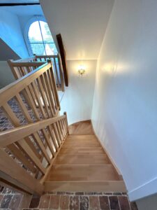 Les Chambres ESCALIER 225x300